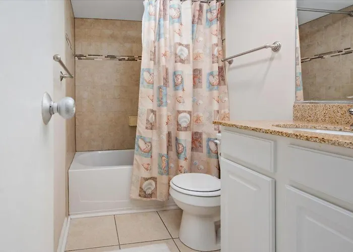 Gorgeous & Spacious 3 Bedroom Towers With Indoor Pool! Holiday home *