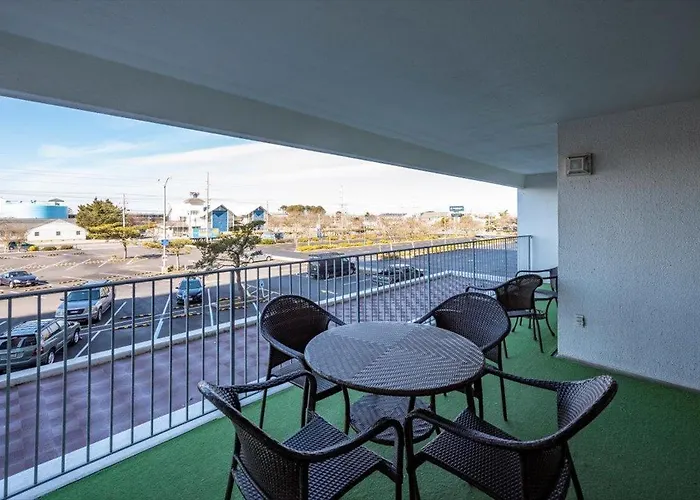 Holiday home Gorgeous & Spacious 3 Bedroom Towers With Indoor Pool! *