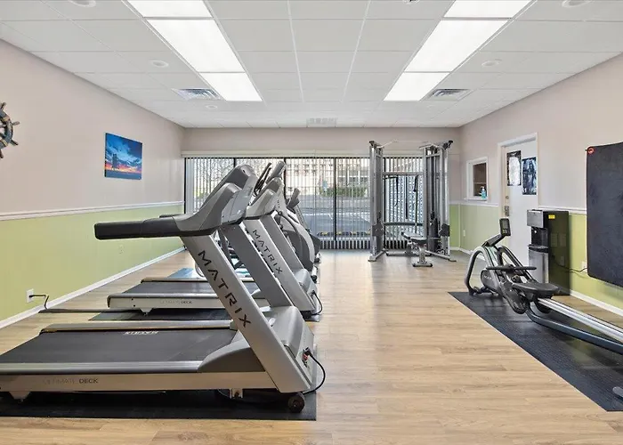 Gorgeous & Spacious 3 Bedroom Towers With Indoor Pool!